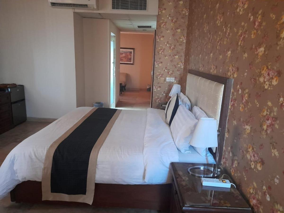 Shalimar Tower Hotel Lahore Exteriör bild